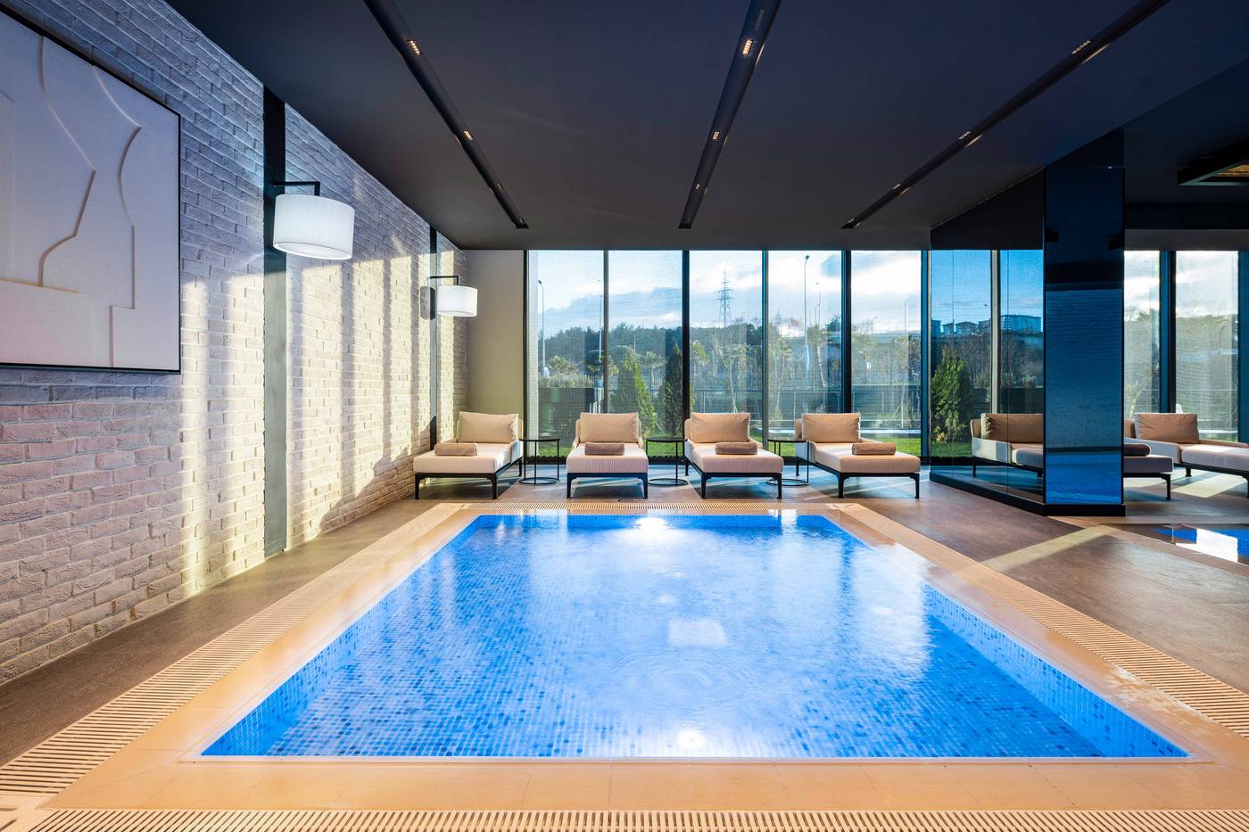 Movenpick-Living-Istanbul-Camlivadi-Pool-47