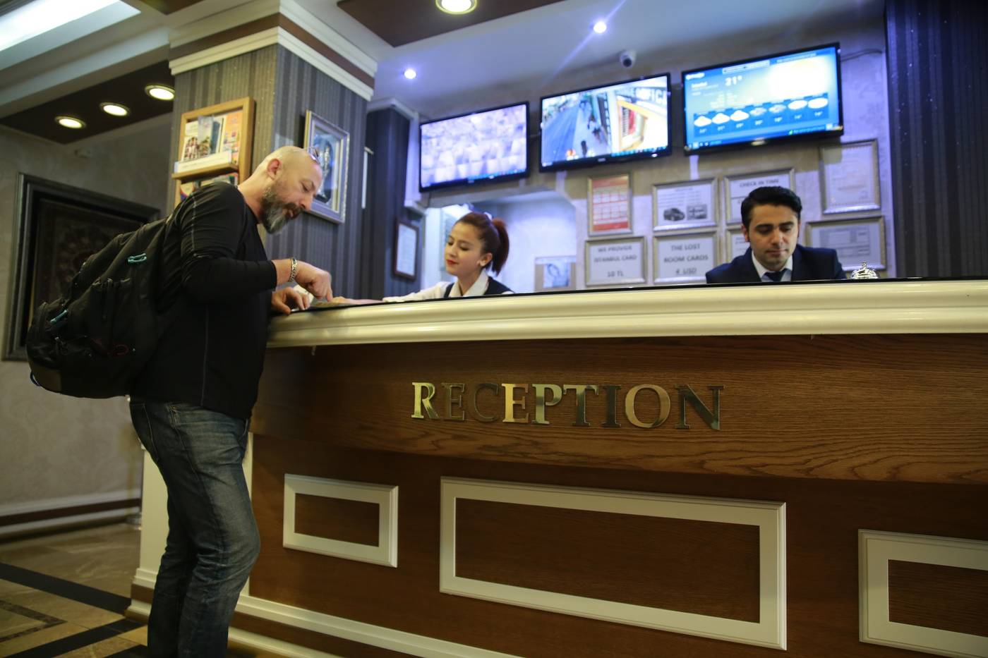 Black-Pearl-Hotel-Lobby-11