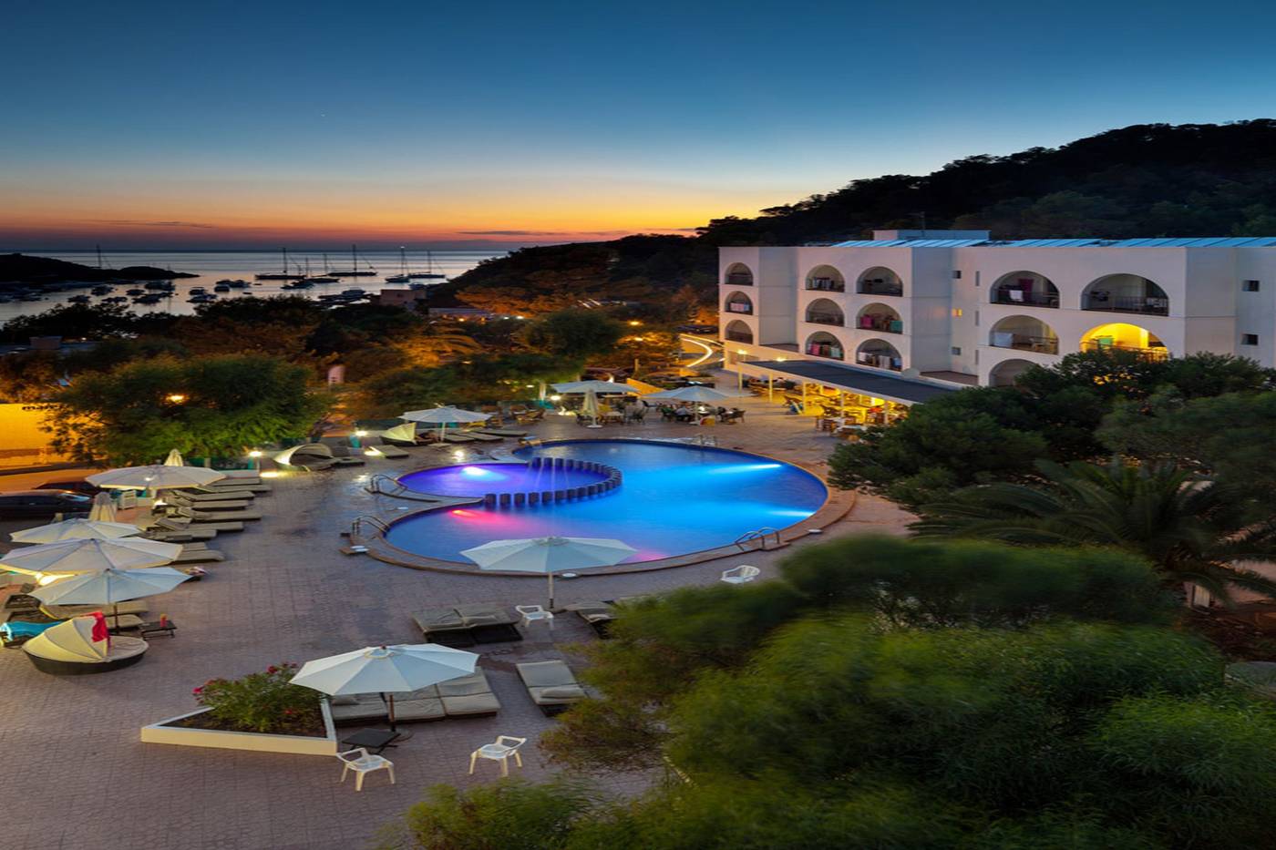 Puerto-Cala-Vadella-Pool-18