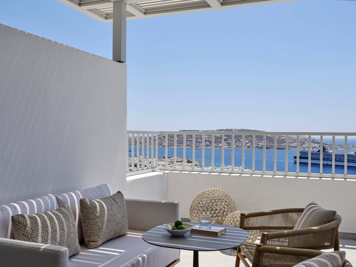 Deos-Mykonos---A-Myconian-Collection-Hotel-Room-14