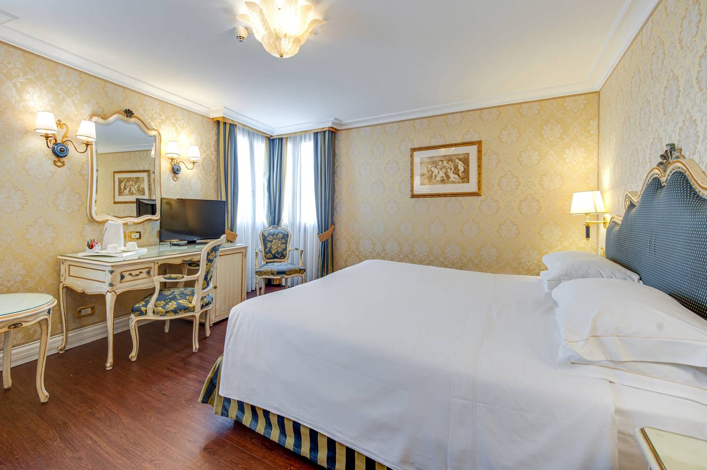 Hotel-Antiche-Figure-Room-16