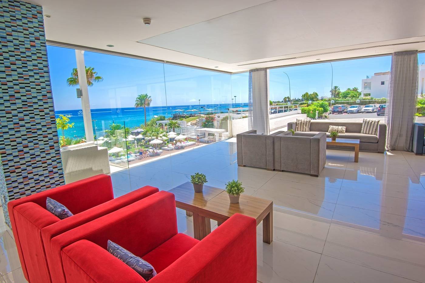 Silver-Sands-Beach-Hotel-Lobby-31