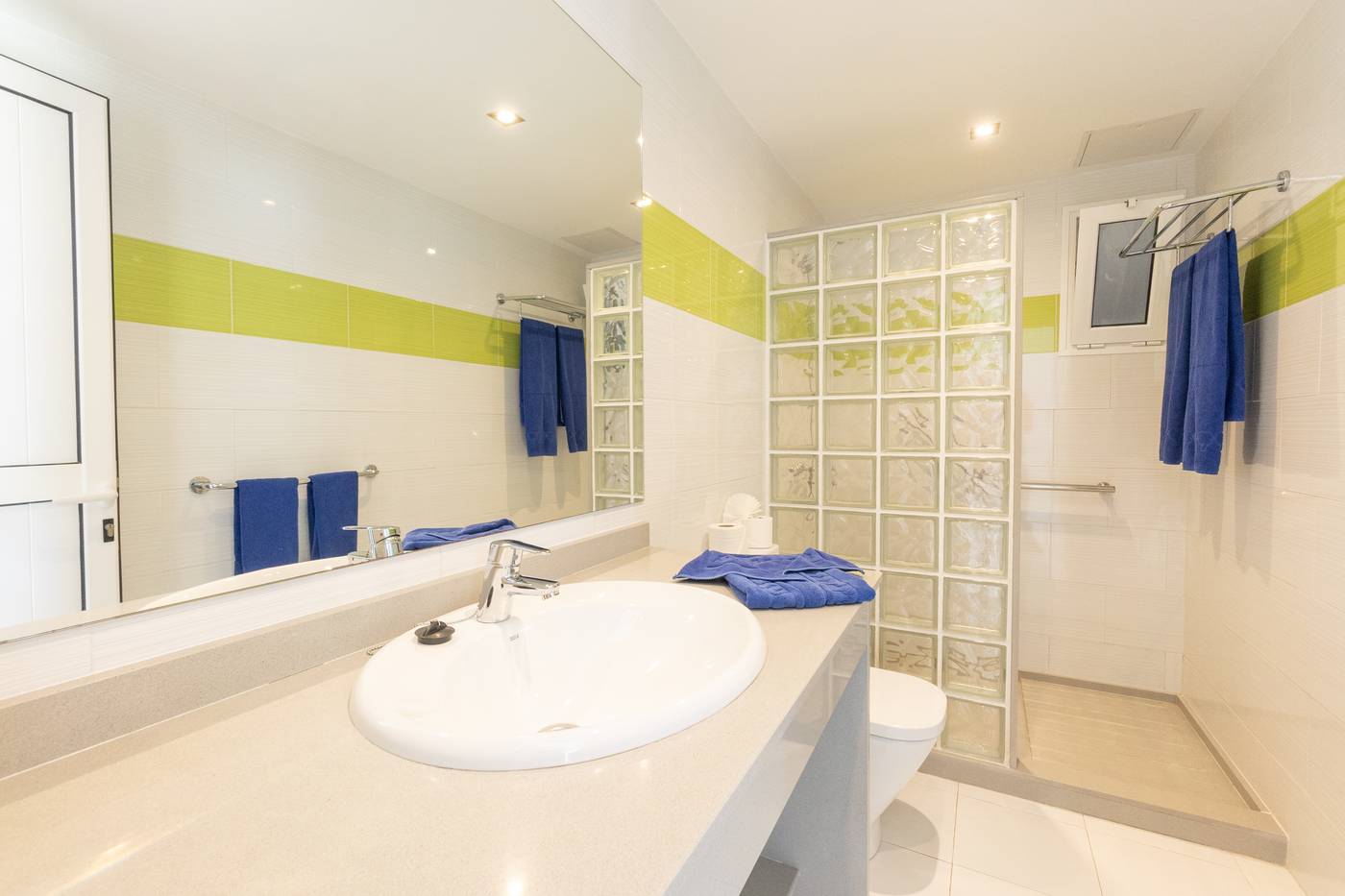 Vista-Mar-Apartments-Room-49