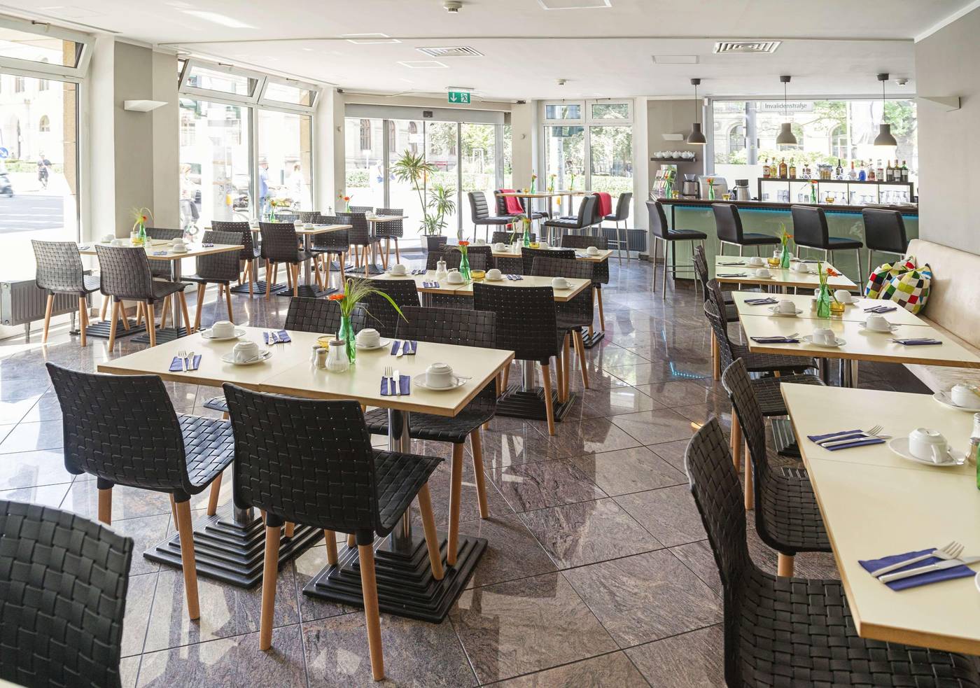 Berlin-Mitte-by-Campanile-Bar-55