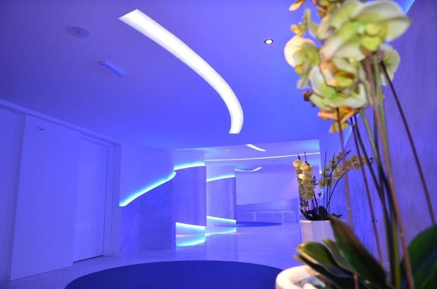 Jugoslavija-Serbia-Belgrade-Lobby-9