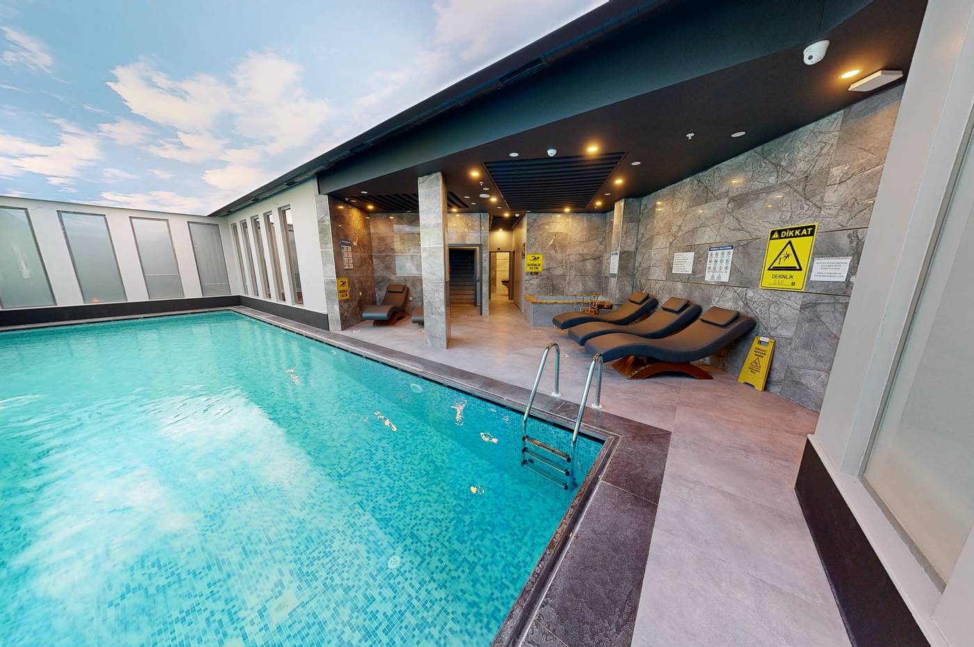 King-City-Hotel-Sports-and-Entertainment-35