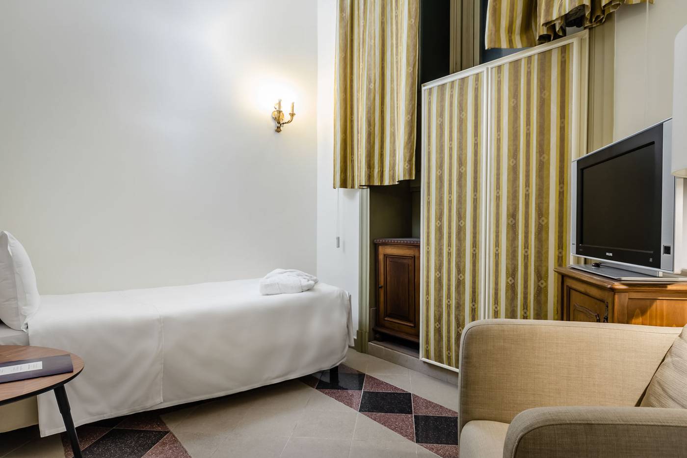 Eurostars-Centrale-Palace-Room-20