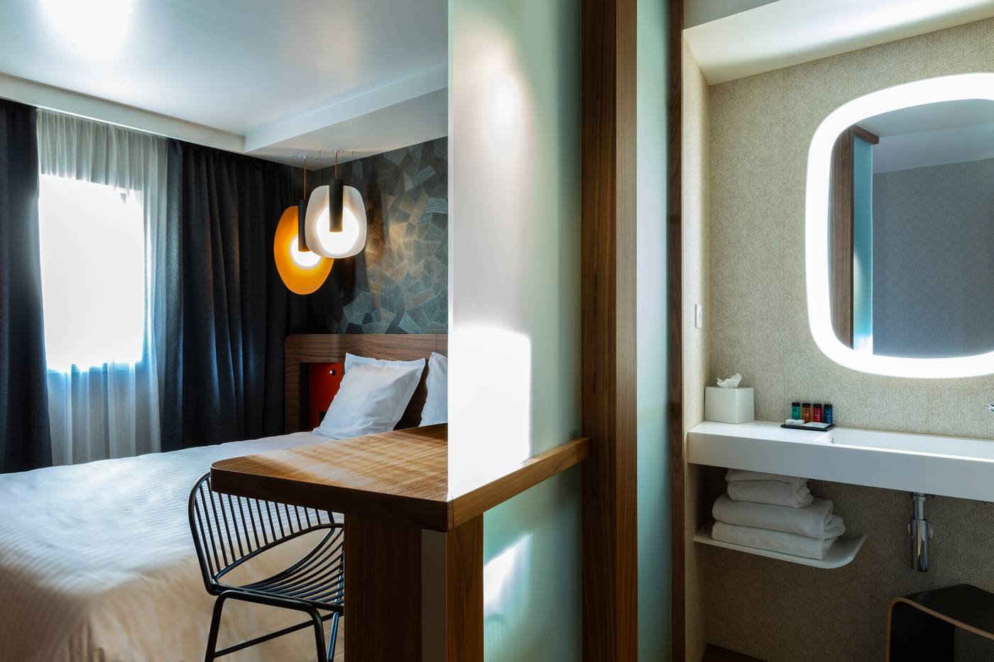 Oceania-Paris-Porte-De-Versailles-Room-28