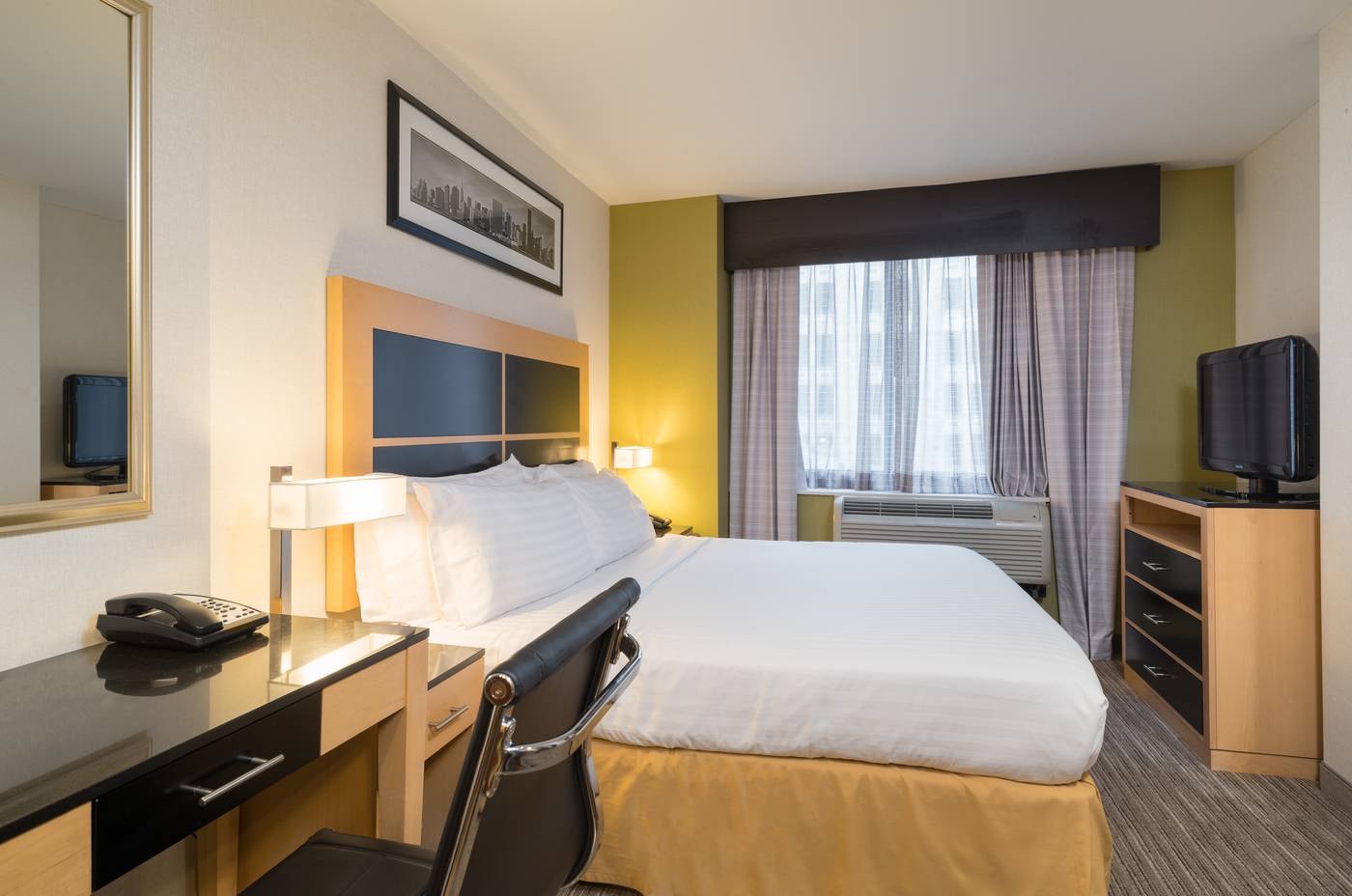 Holiday Inn Express Wall Street - United States - DOWNTOWN - Room - 2
