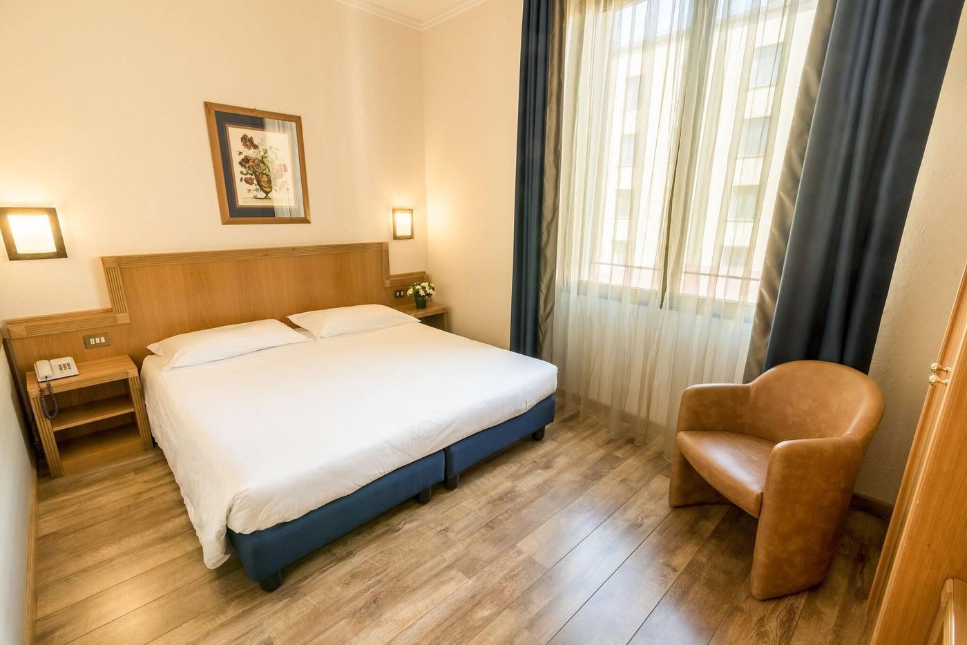 Grand-hotel-Mediterraneo-Room-39