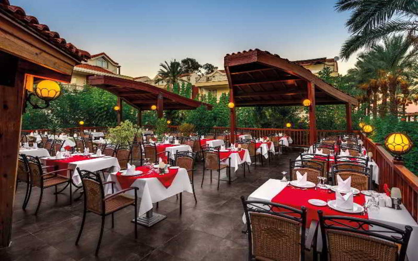 Crystal-Aura-Beach-Resort---Spa-Restaurant-15