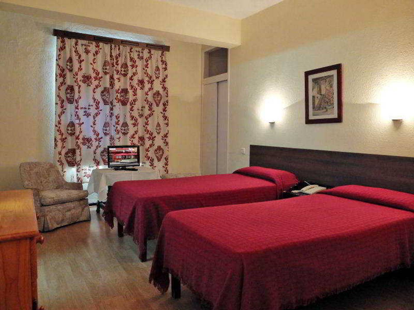 Maga-Room-18