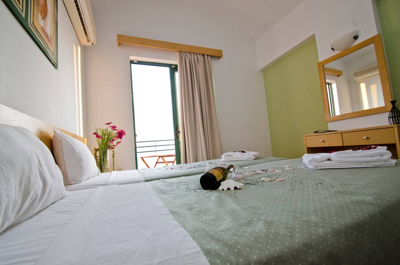 Stella--Hotel-Room-14