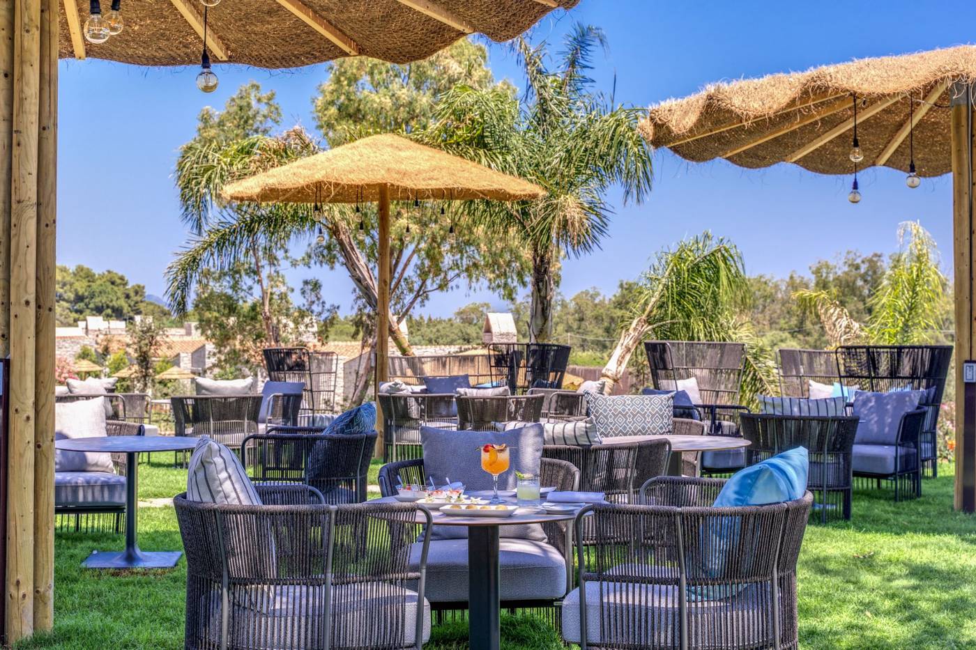 Cala-Sinzias-Resort-Bar-18