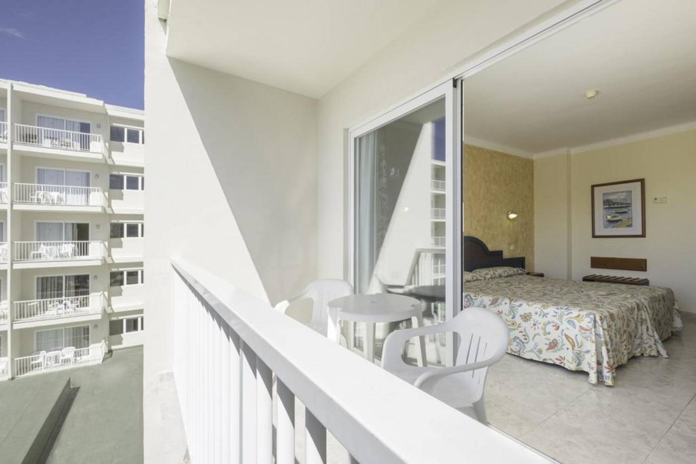 AzuLine-Hotel-Coral-Beach-Terrace-19