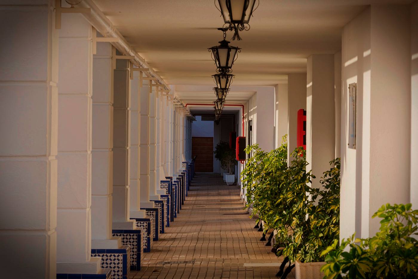 ONA-Hollywood-Mirage-Lobby-22