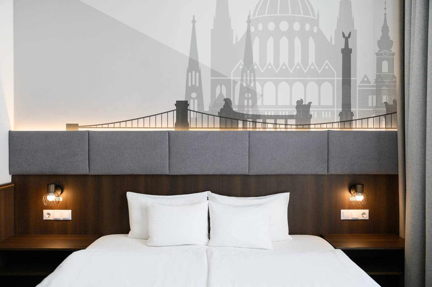 Hotel-12-Revay-Hotel-Room-19