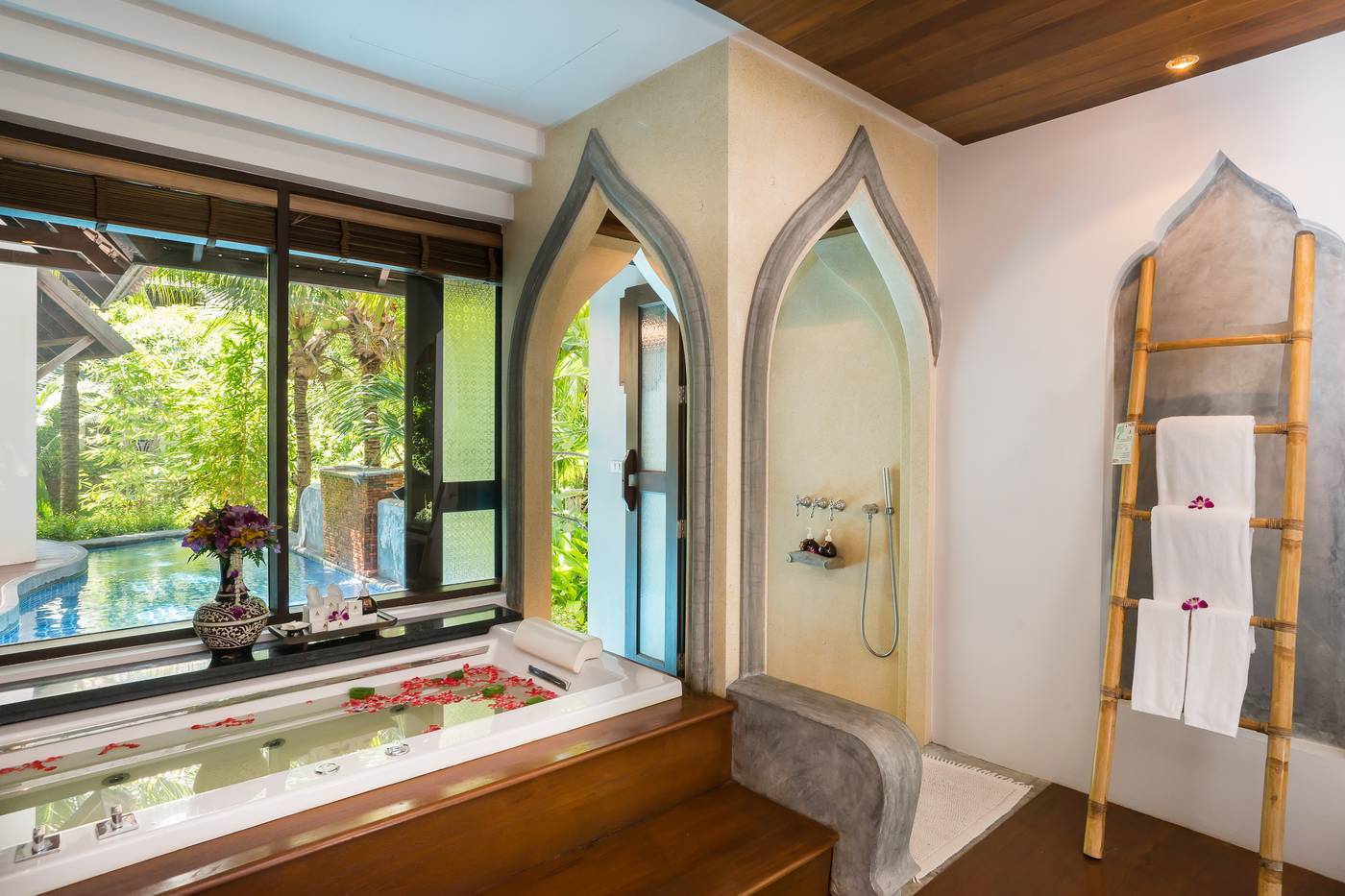 Royal-Muang-Samui-Villas-Room-40