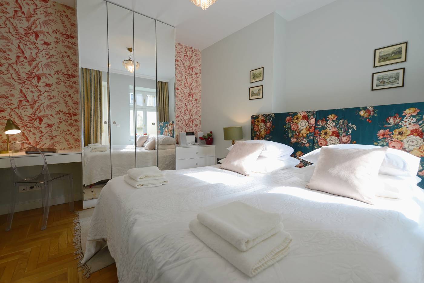 Crystal-Suites-chez-Helena-Room-13