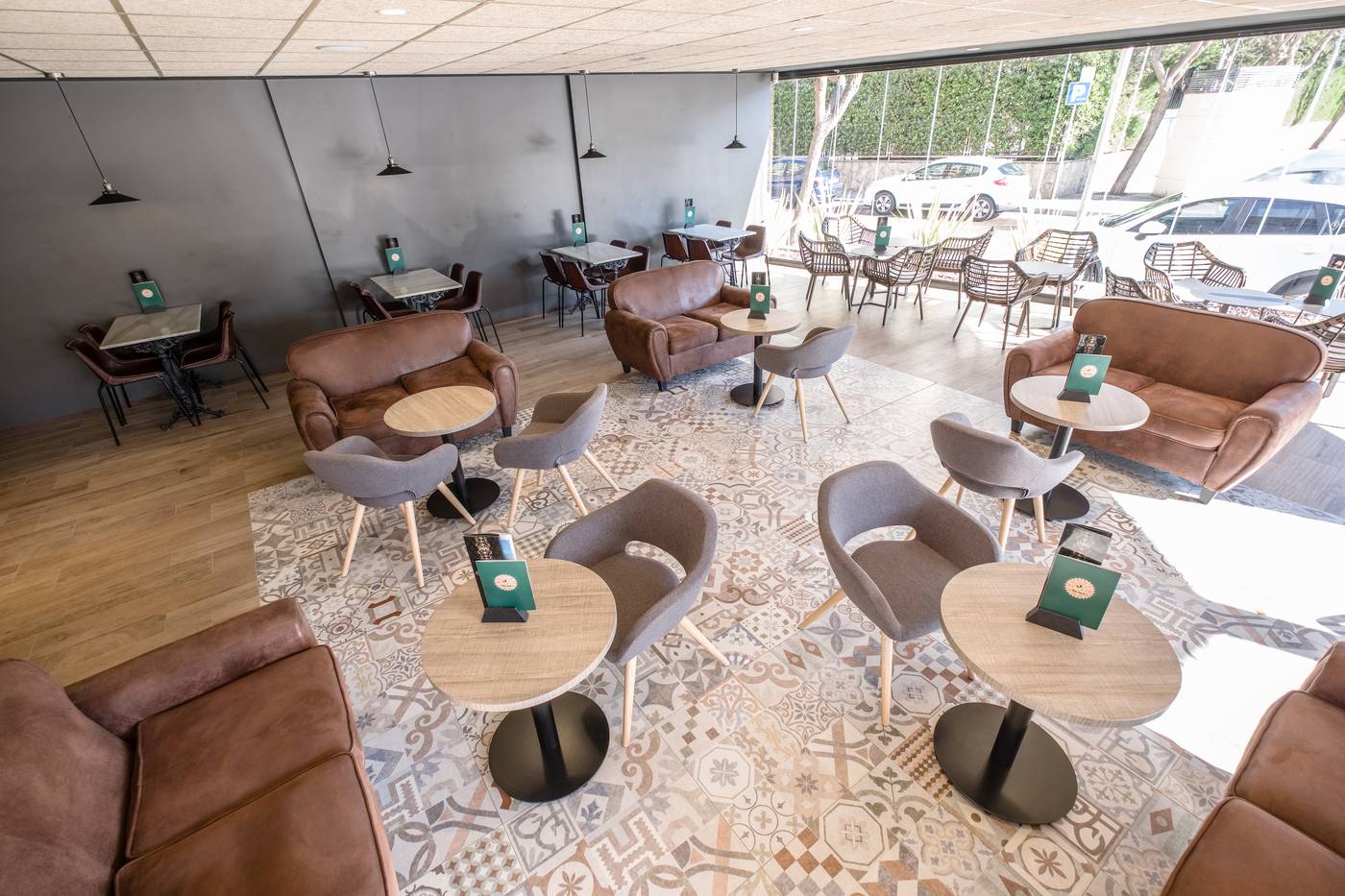 California-Apartments-III-Y-IV-Bar-27