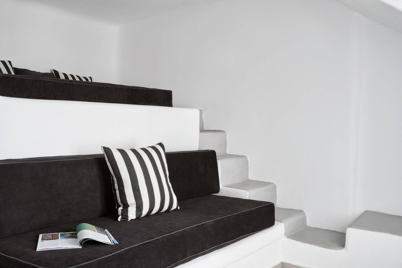 Mr---Mrs-White-Mykonos-Room-50