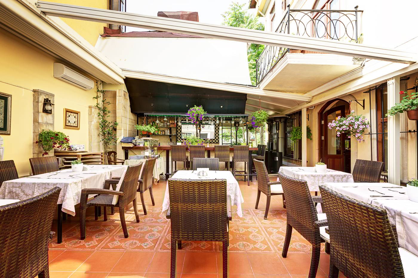 Arena-Hotel-Restaurant-51