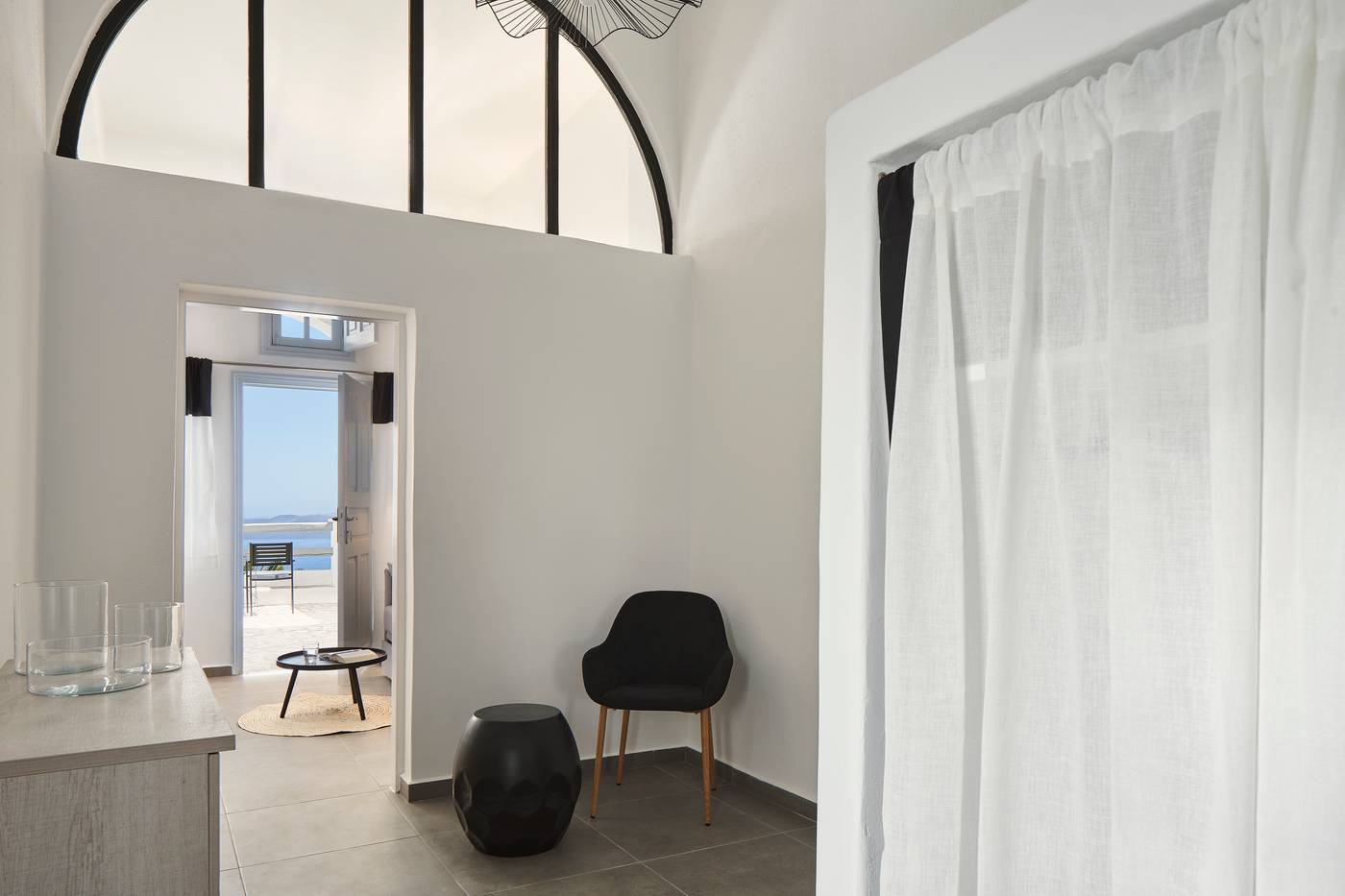 Mr-and-Mrs-White-Oia-Santorini-Room-16