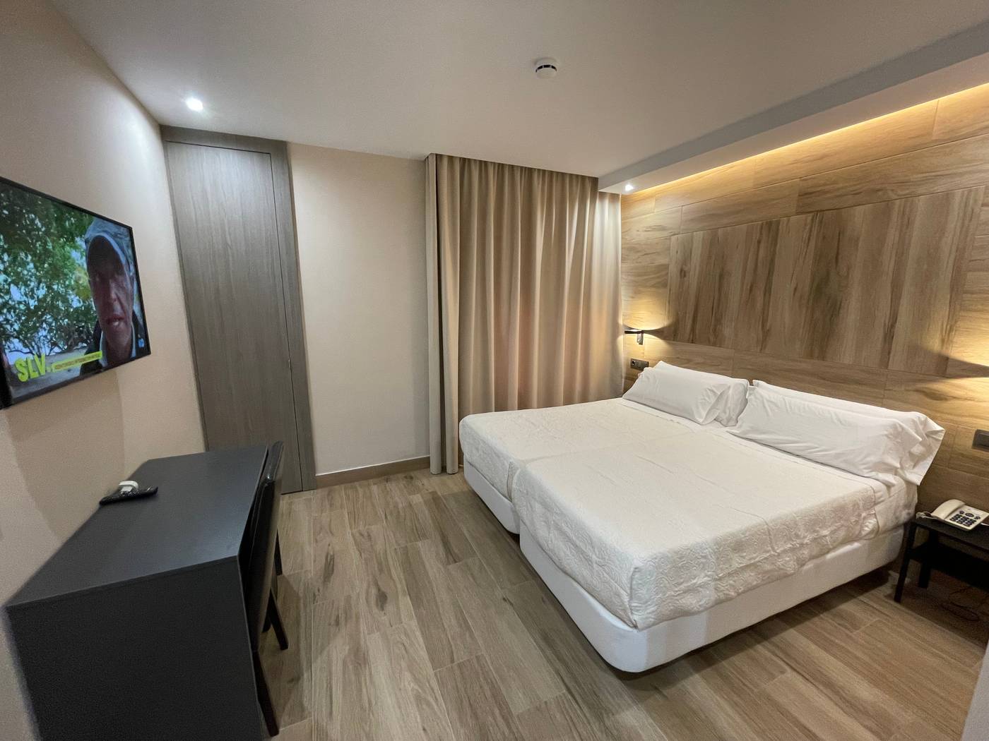 Castilla-Guerrero-Room-9
