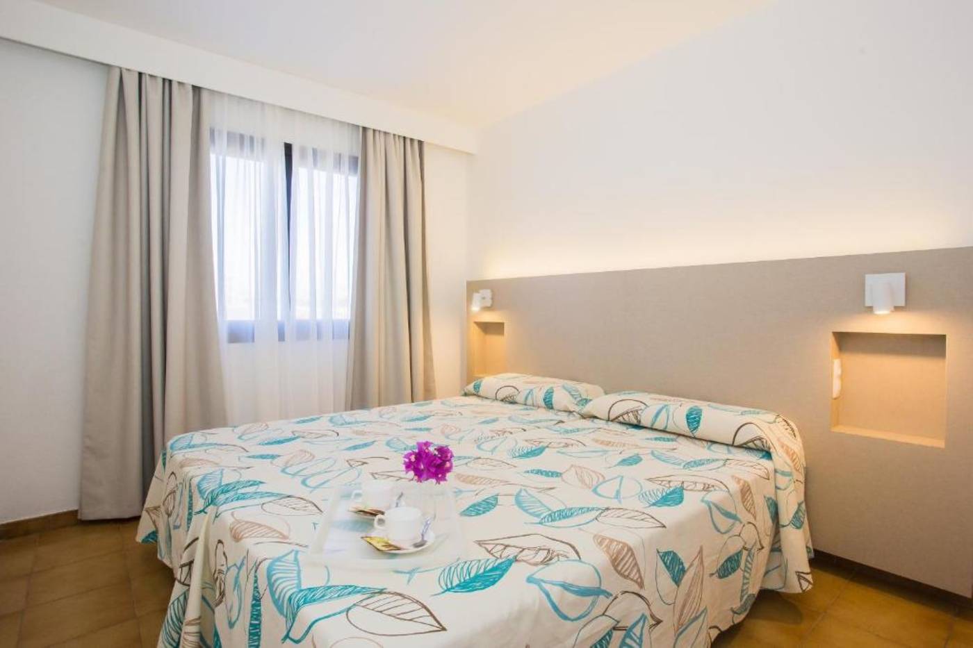 Los-Tulipanes-Room-32