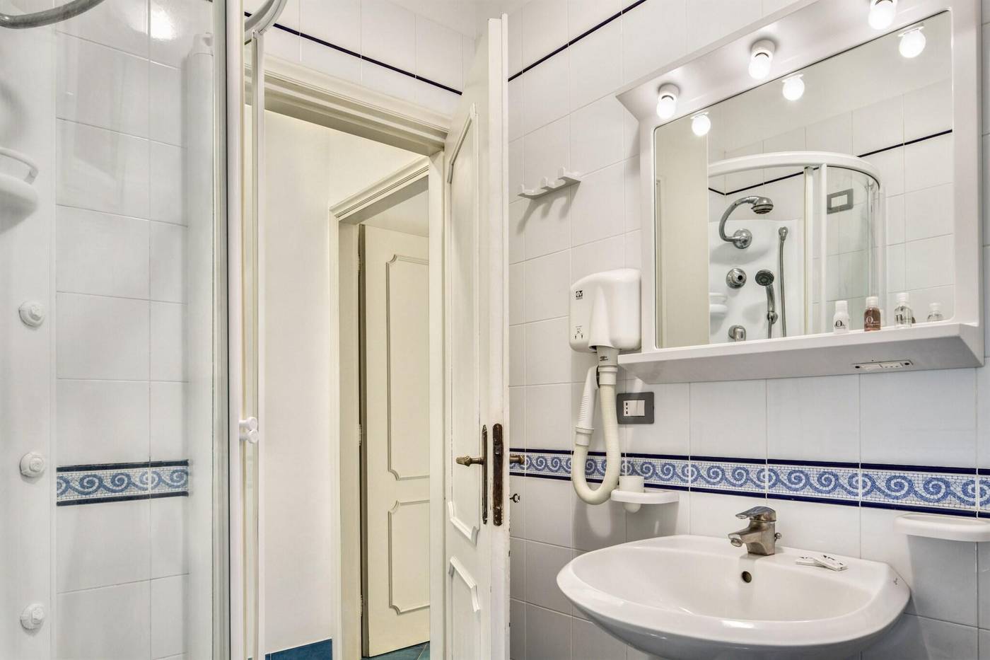 Gocce-Di-Capri--Residence-Room-33