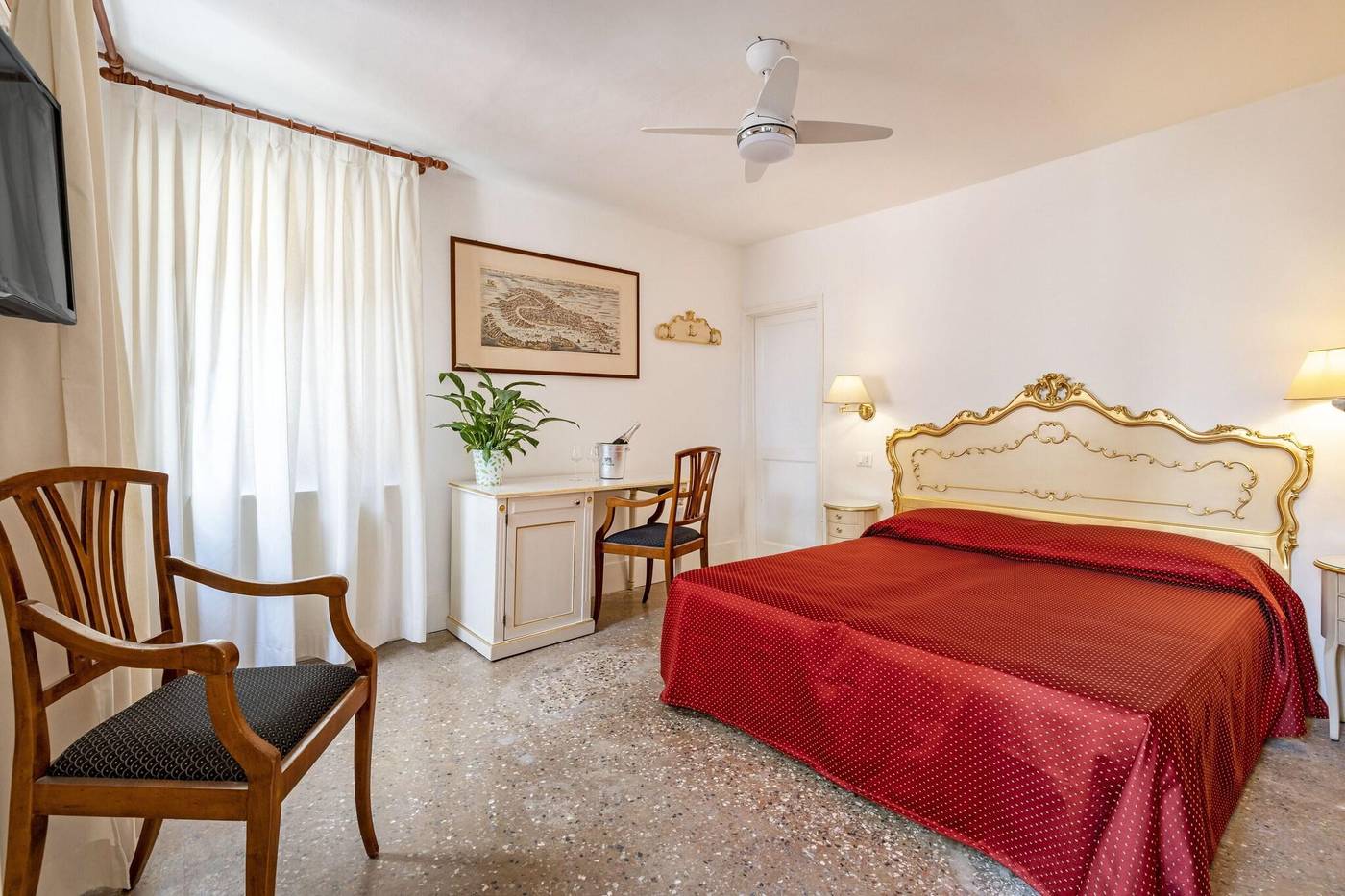 Hotel-San-Luca-Room-10