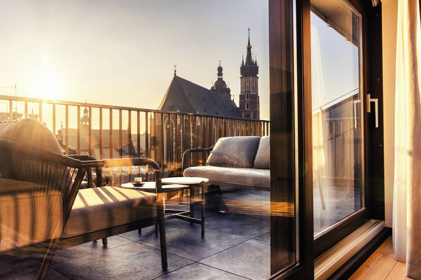 Nomadic-Urban-Premium-Suites-Room-11