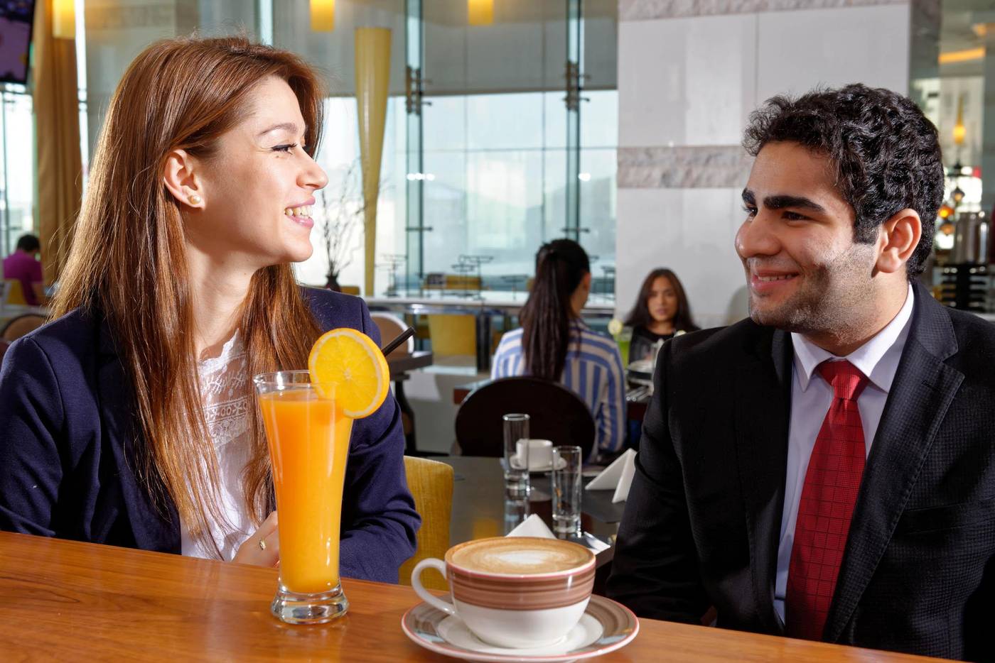 Fraser-Suites-Doha-Bar-31