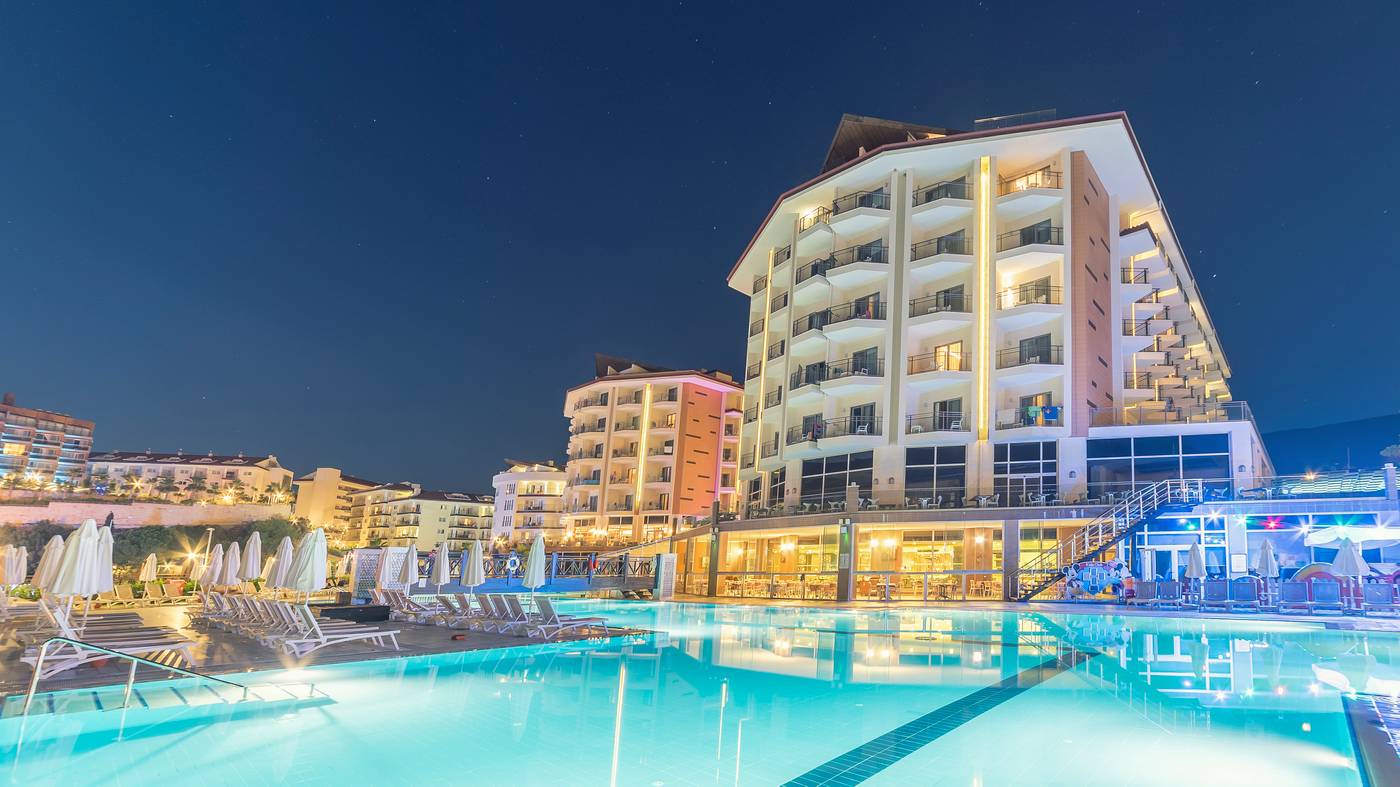 Ramada-Resort-by-Wyndham-Kusadasi---Golf-General-view-9