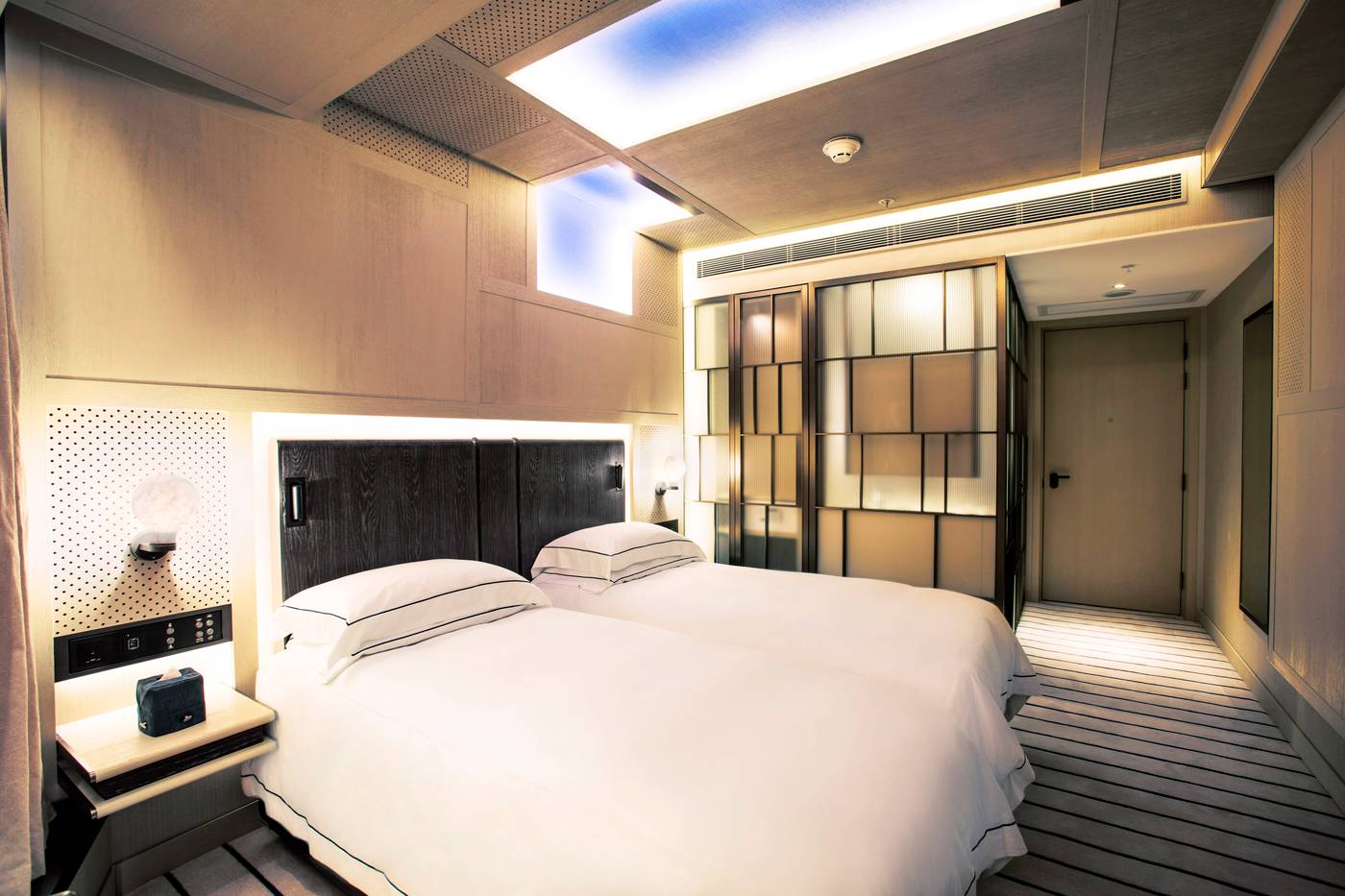 The Emperor Hotel-Hong Kong – China-Hong Kong-Room-7