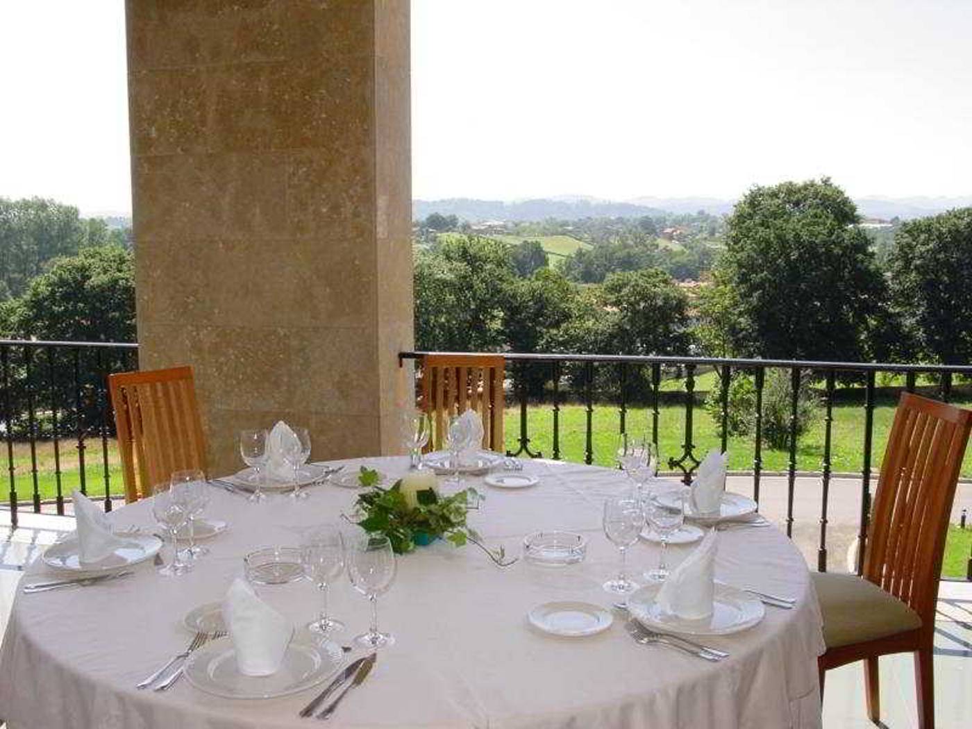 Cristina-Spain-NOREÑA-Terrace-9