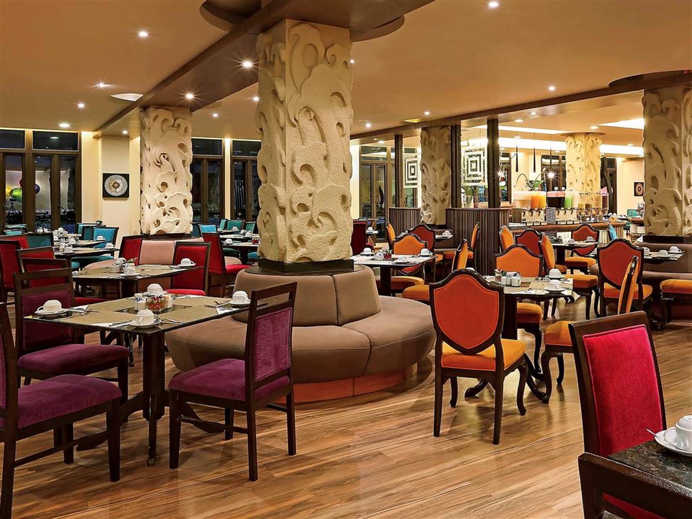 Novotel-Phuket-Vintage-Park-Restaurant-51