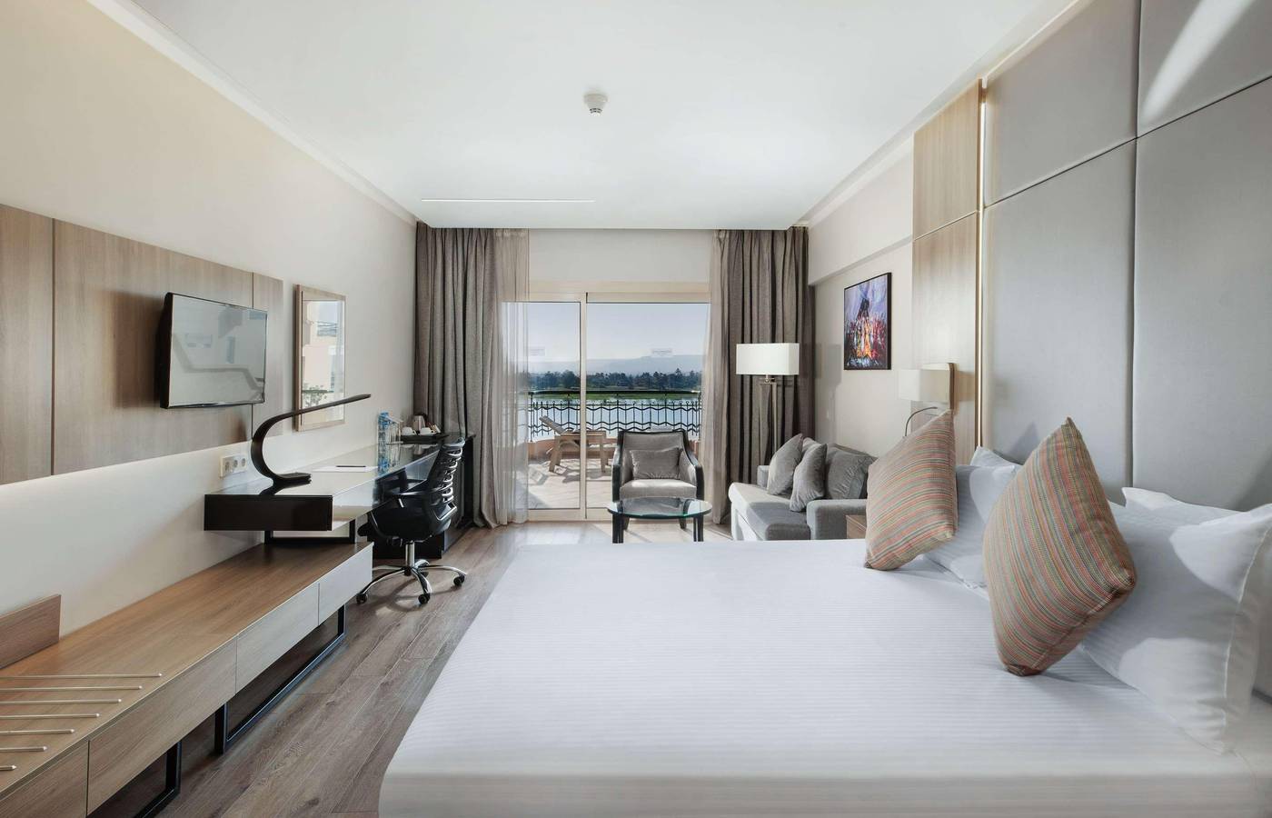 Steigenberger-Nile-Palace-Luxor-Room-34