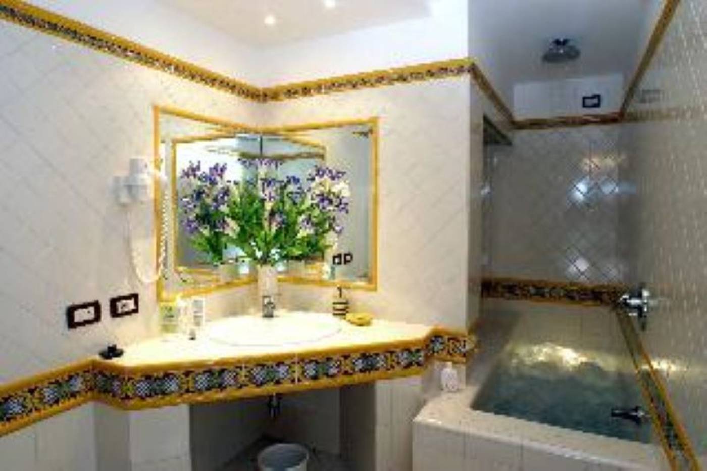 La-Tonnarella-Room-39