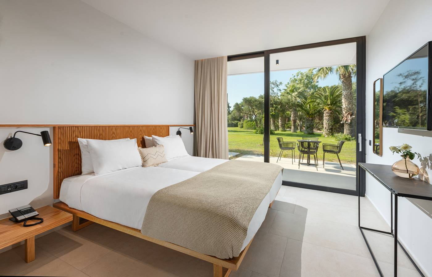 Caravia-Beach-Hotel-Room-14