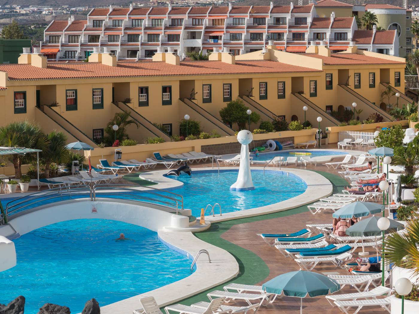 Laguna-Park-I-Pool-3