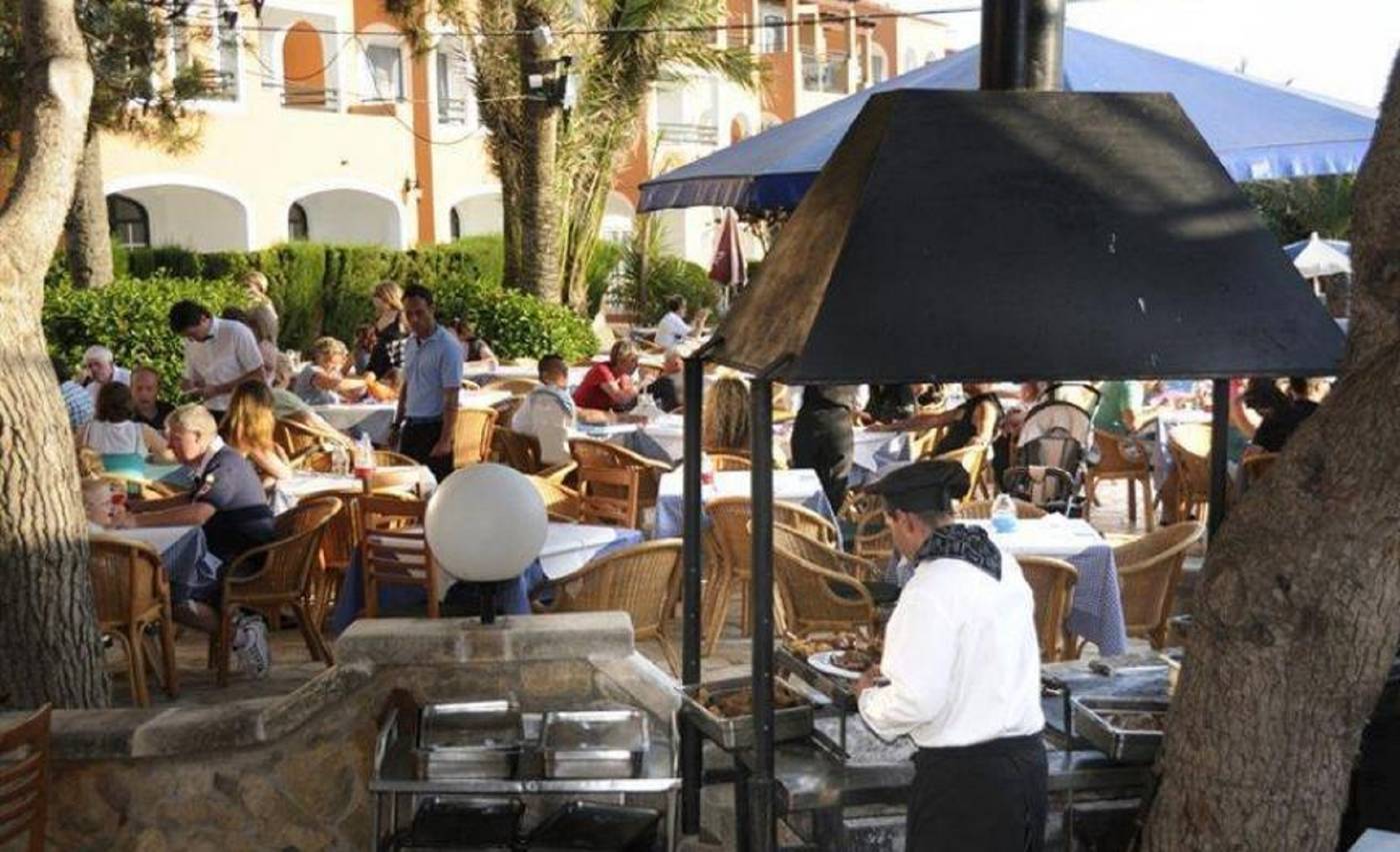 Vacances-Menorca-Resort-Terrace-24