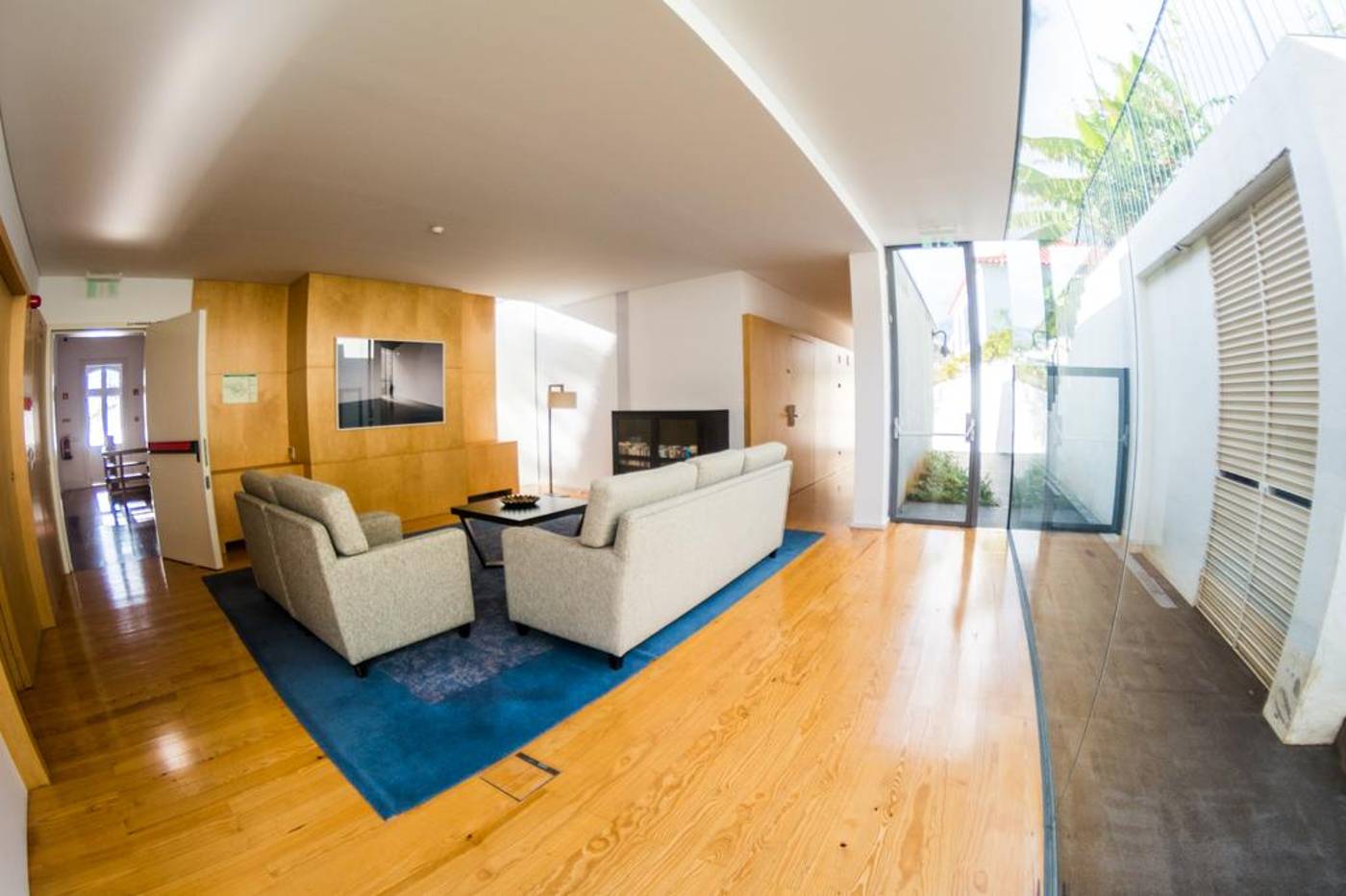 Arts-In-Hotel-Conde-Carvalhal-Lobby-28