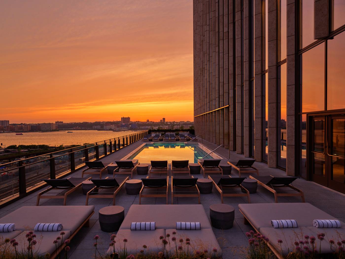 Equinox-Hotel-Hudson-Yards-New-York-Pool-42