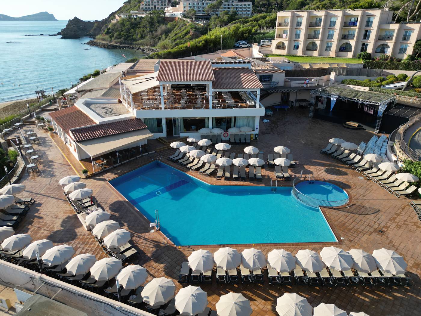 Invisa-Figueral-Resort---Cala-Blanca-Pool-8