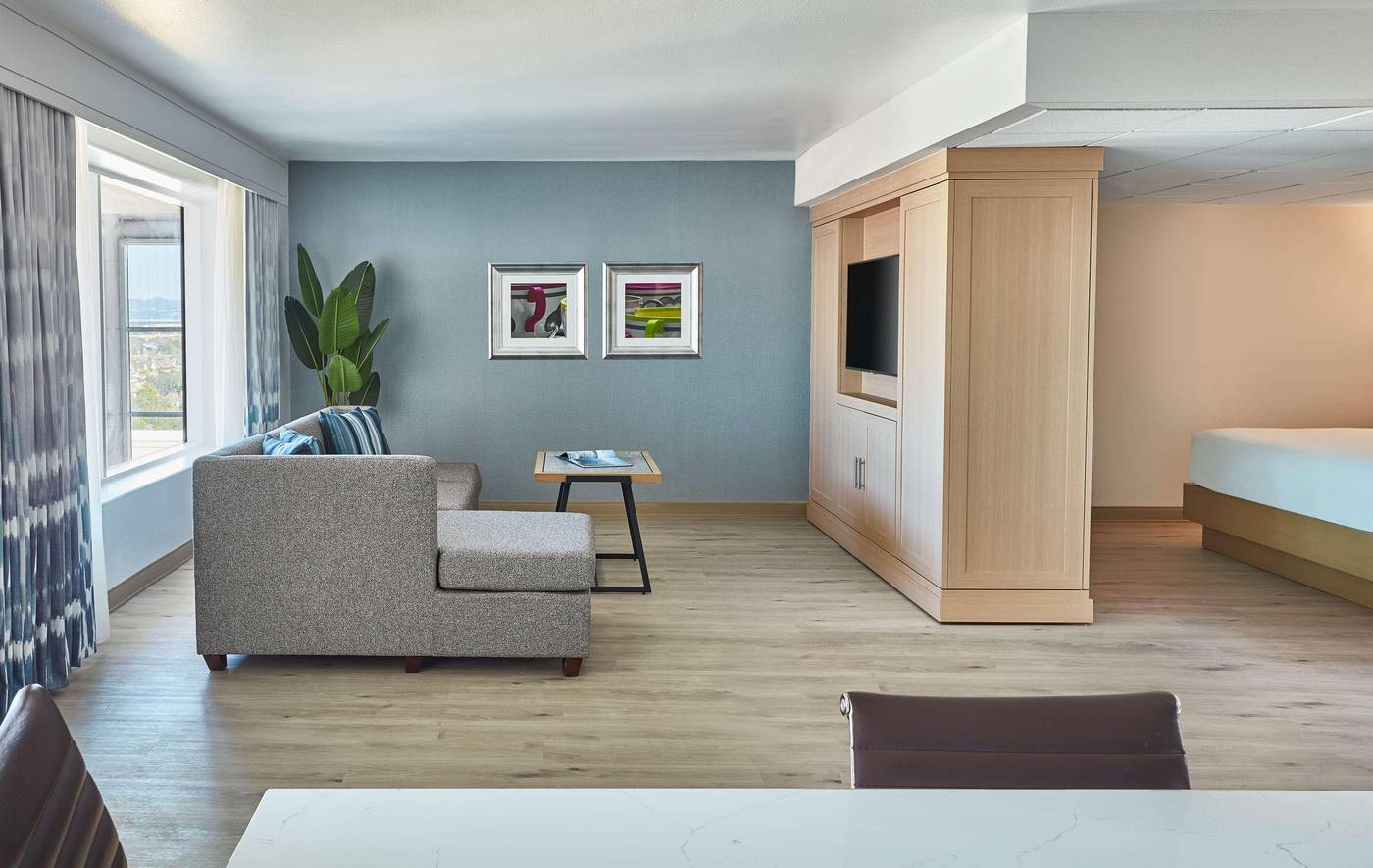 Hyatt-Regency-Orange-County-Room-28