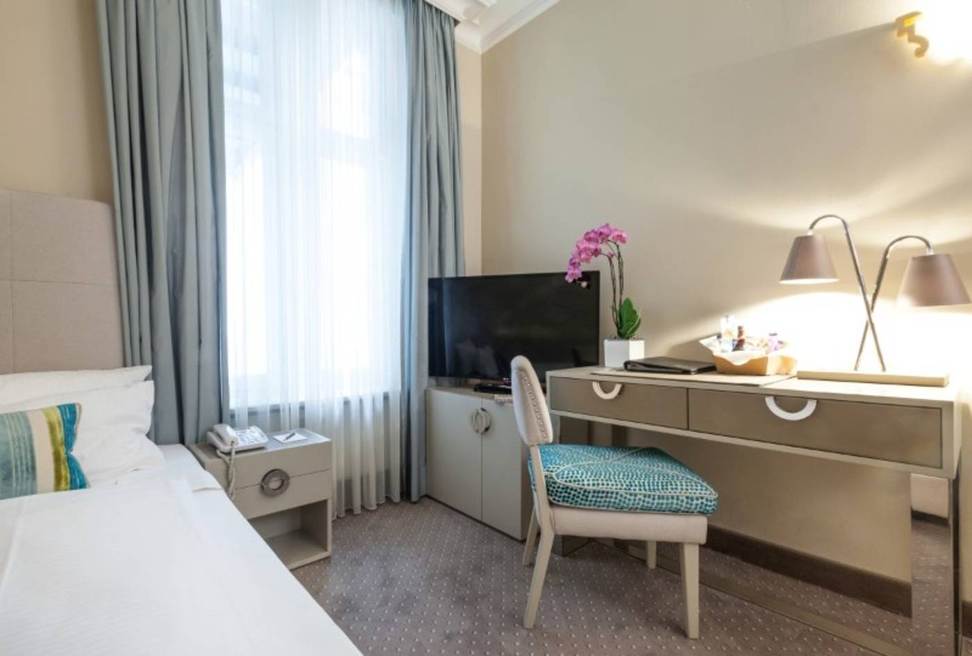 Hotel-an-der-Oper-Room-23