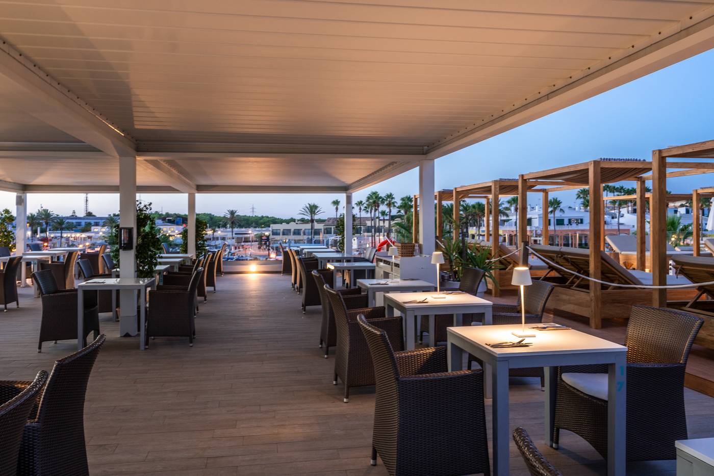 Casas-del-Lago-Hotel---Beach-Club-Terrace-12