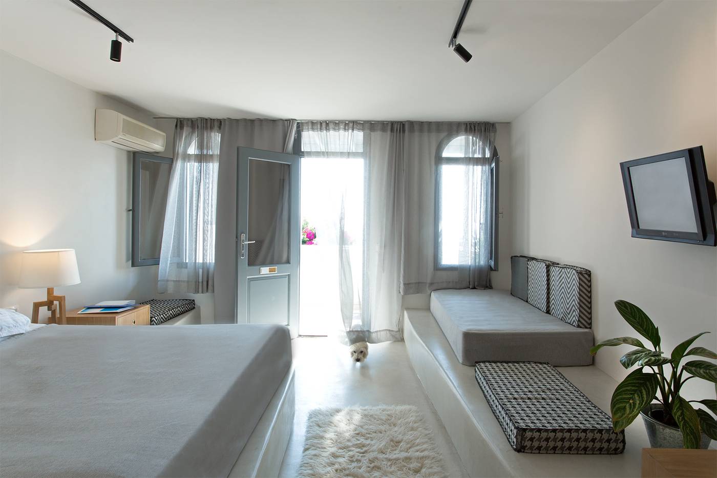 Xenones Filotera-Greece-Imerovigli-Room-9