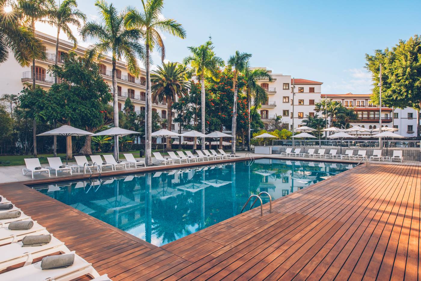 IBEROSTAR-Grand-Hotel-Mencey-Pool-3